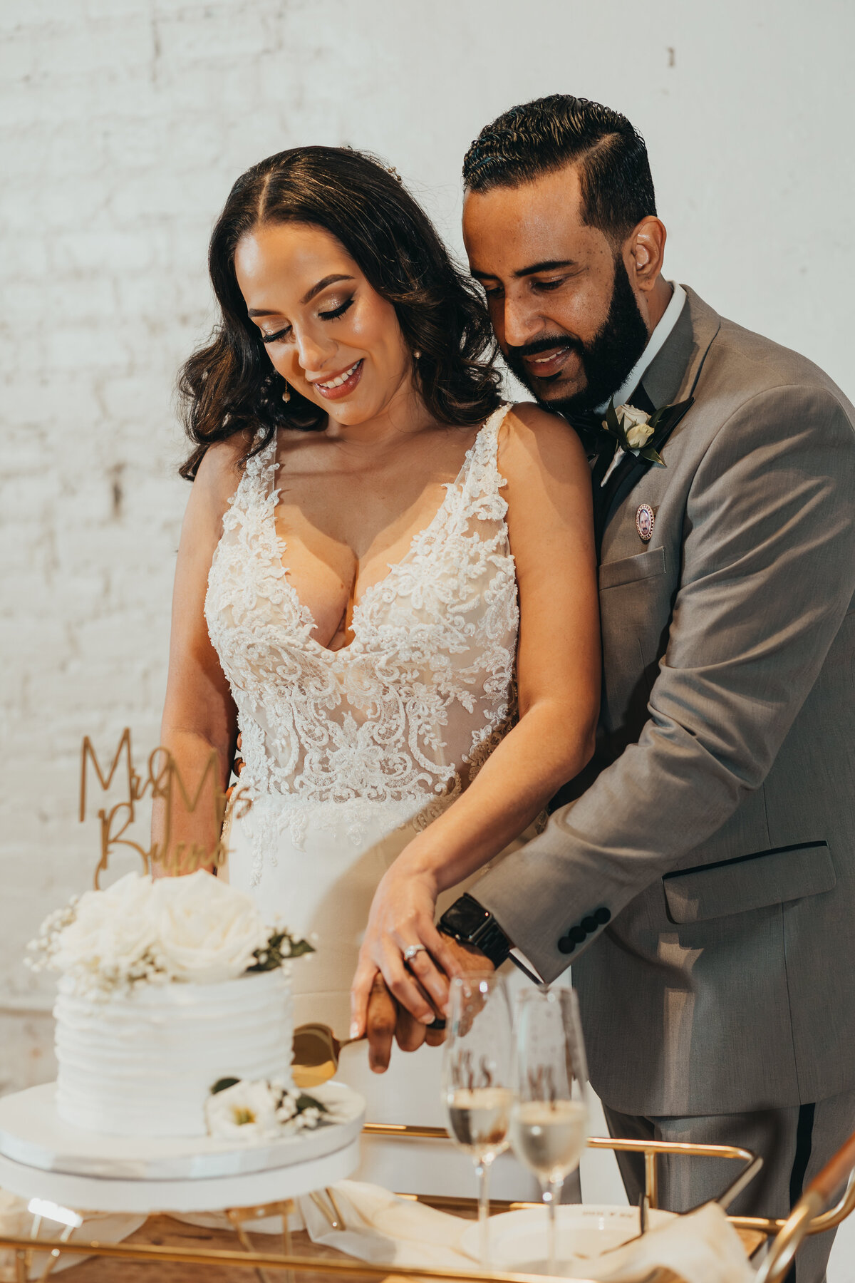 ariel-amir-photo-hotel-haya-elopement-chantilly-chic-celebrations-11