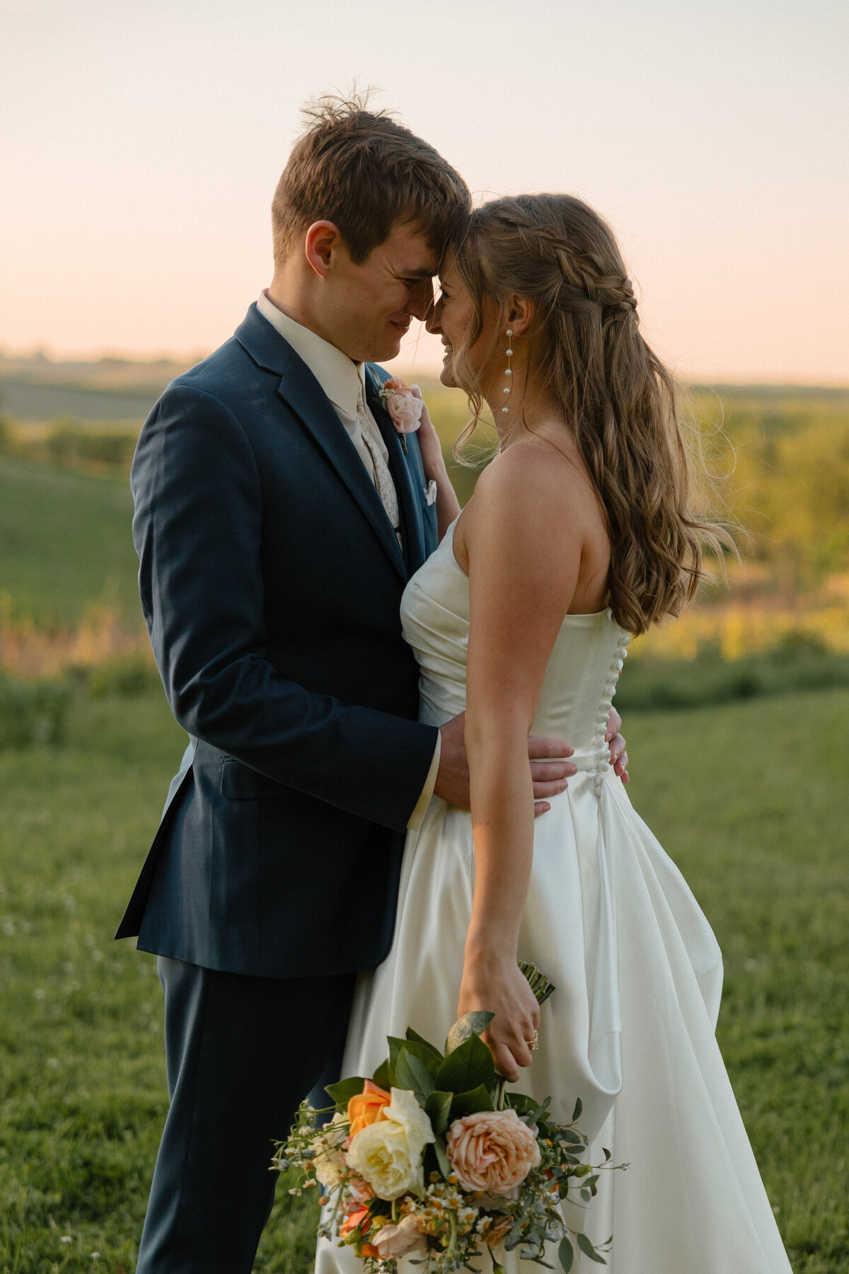 Sydney and Brant's Rustic Midwest Wedding Photography-716
