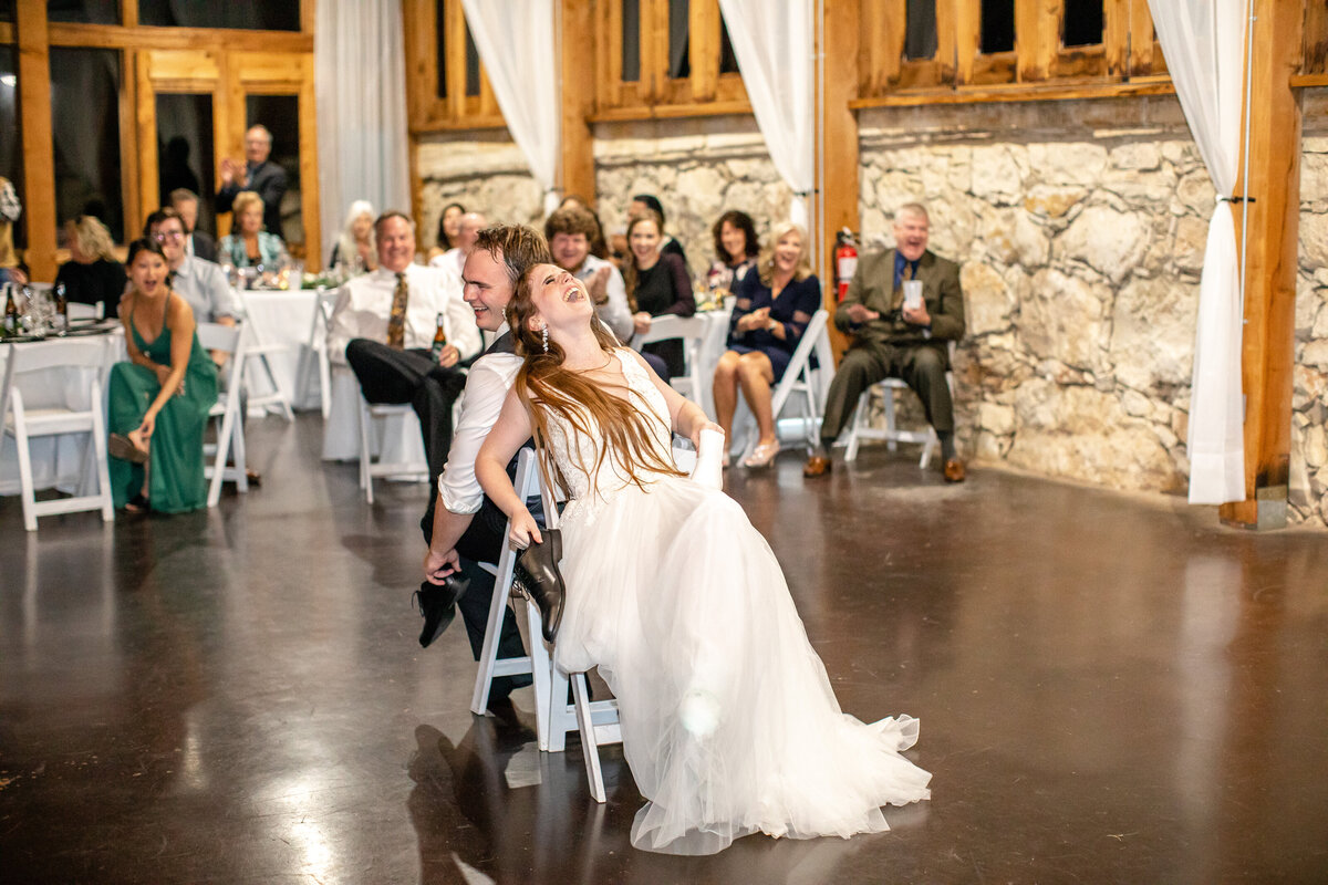 funny moment during shoe game at Texas wedding