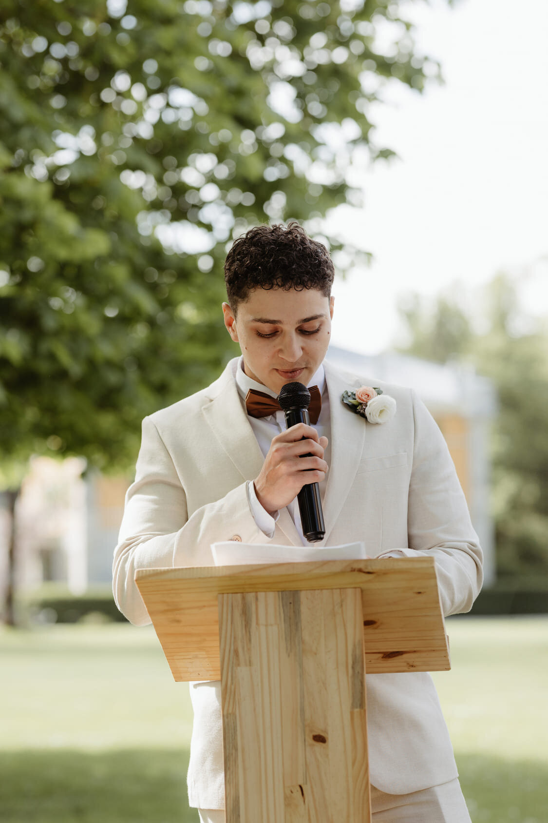 Elodie-et-Ludvik-ceremonie-mariage-parc-chateau1