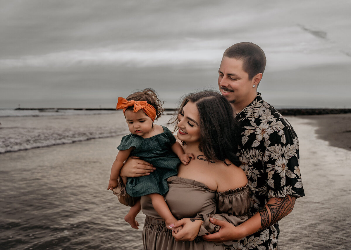 sealbeach-family-photo_m27
