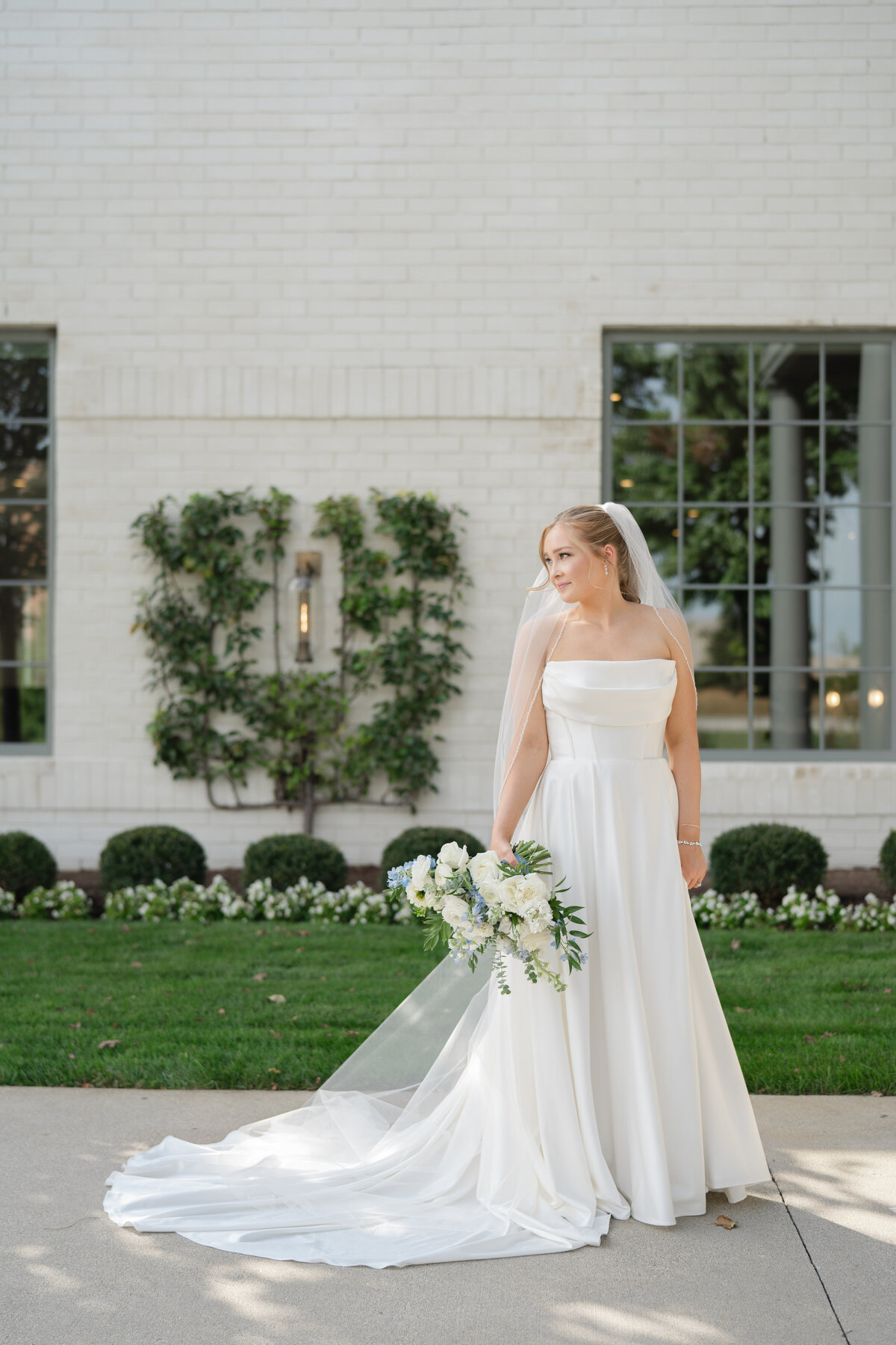 Indianapolis Garden Wedding Candid and documentary style photography27