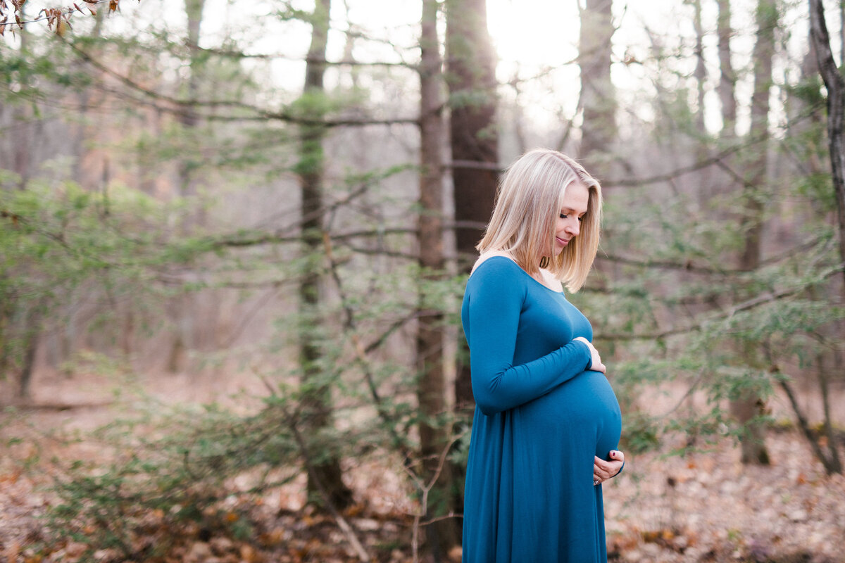 Winter maternity photo