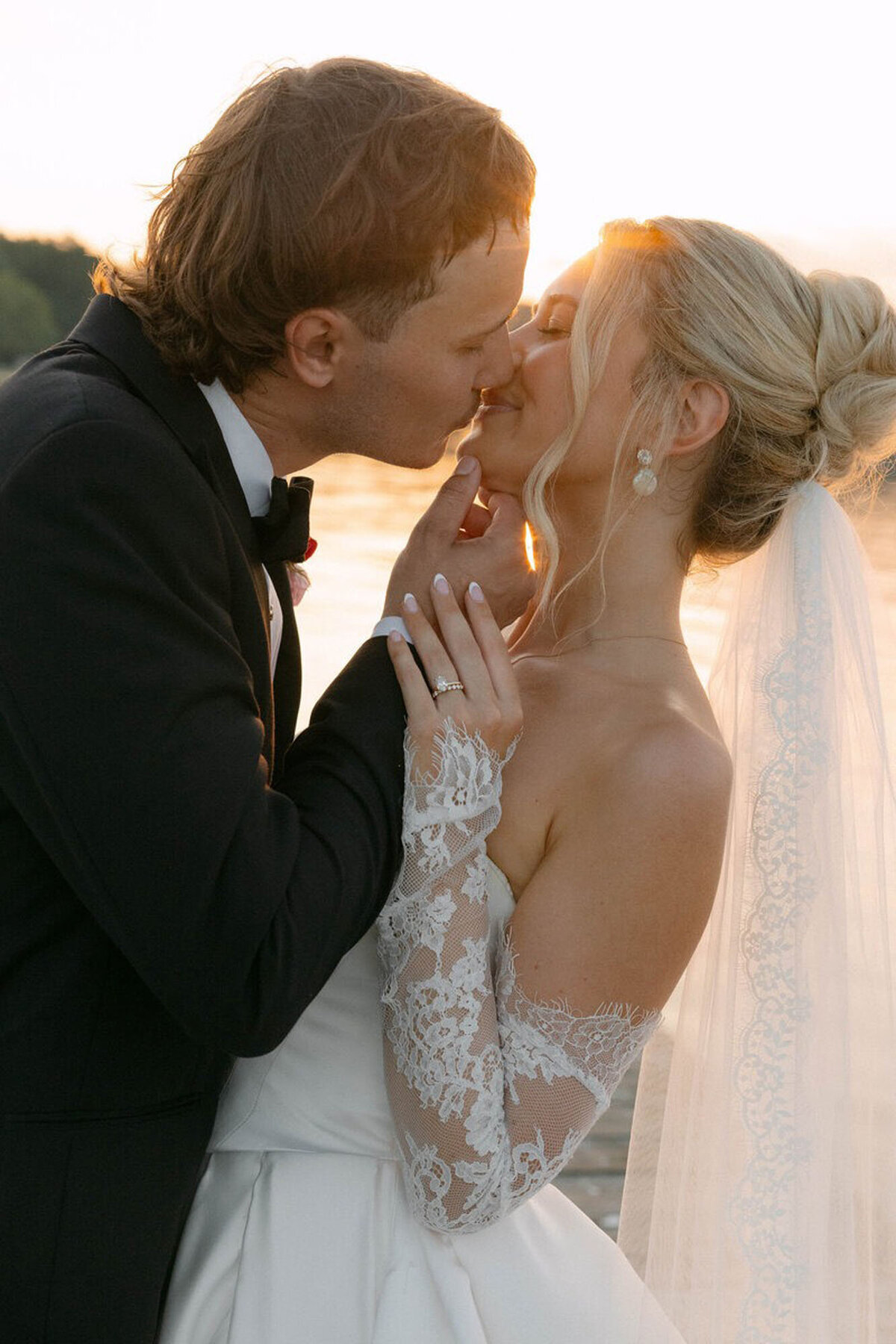 Golden hour wedding photos by Orlando Photographer