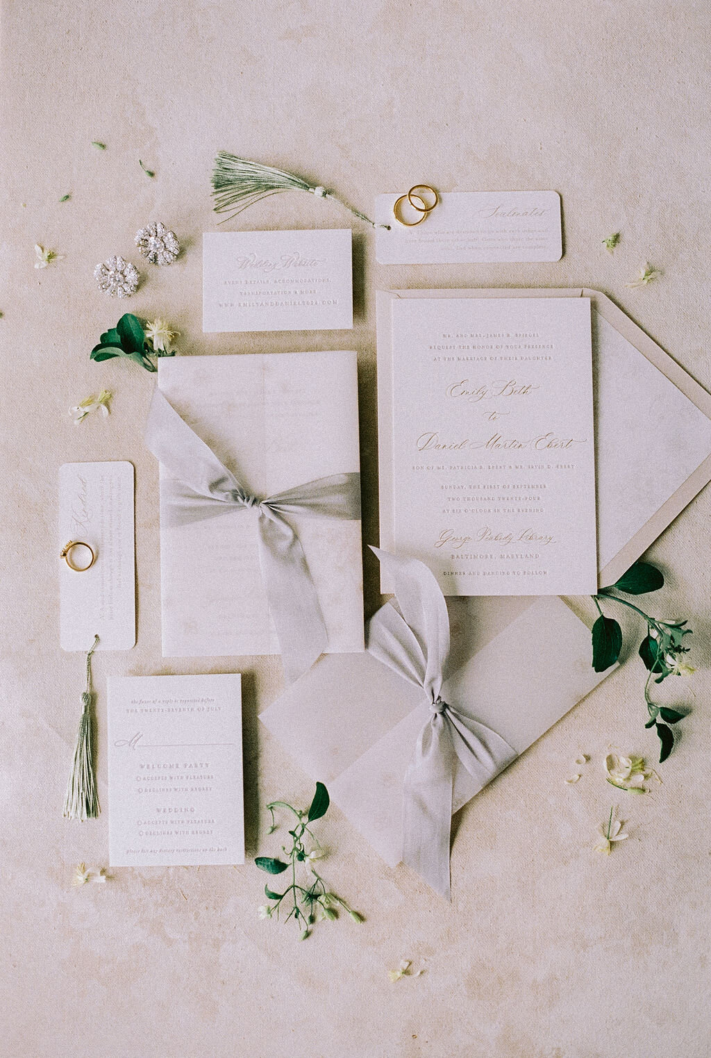 1a. NikkiSanterre_EastCoastLuxuryWeddingPhotographer_BaltimoreWeddingonFilm_Emily-16
