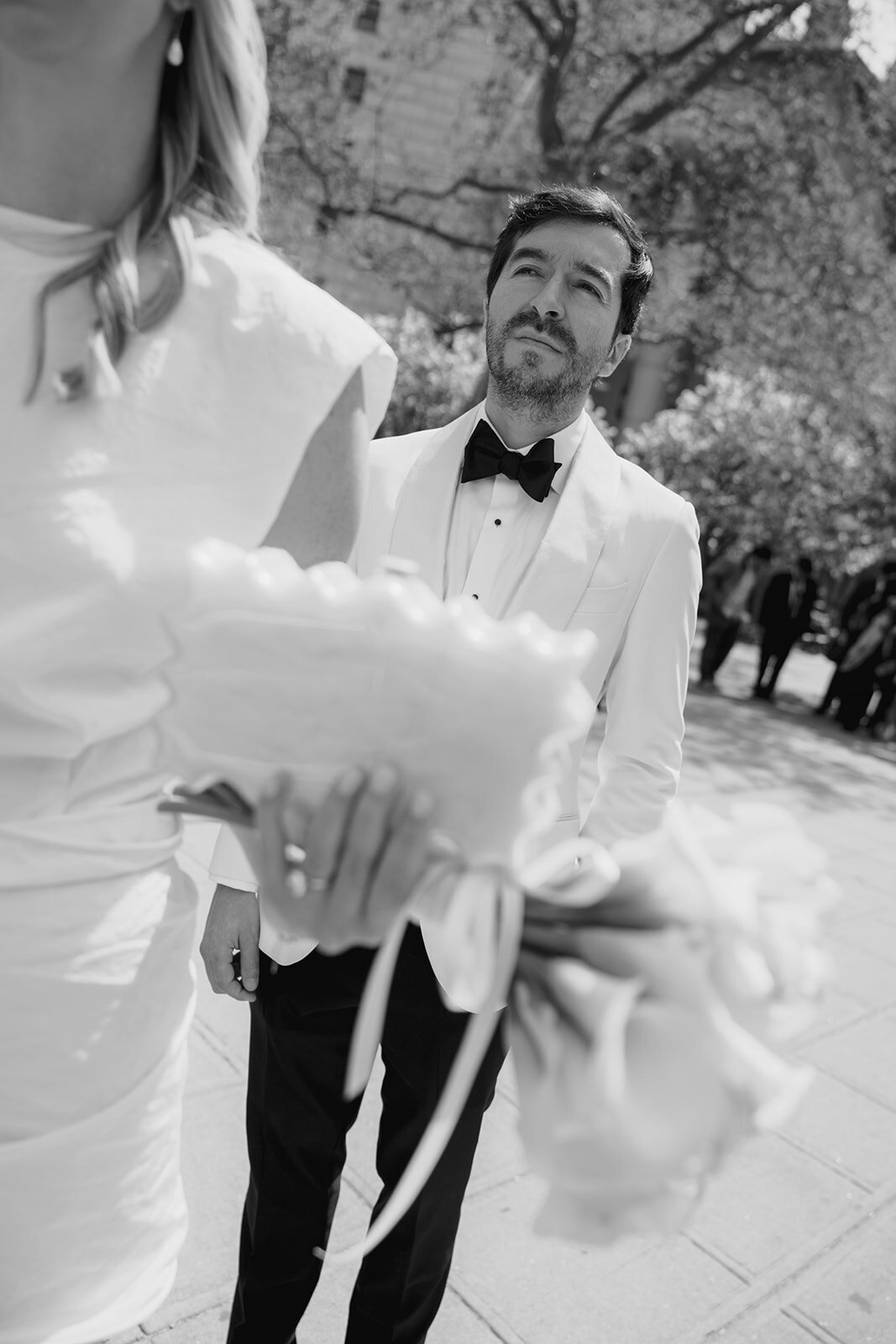 New York-City Hall-Elopement-Chic-Candid-Wedding-Larisa-Shorina-85