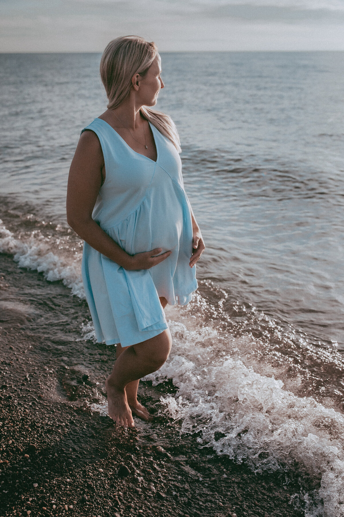 walking in the waves baby bump