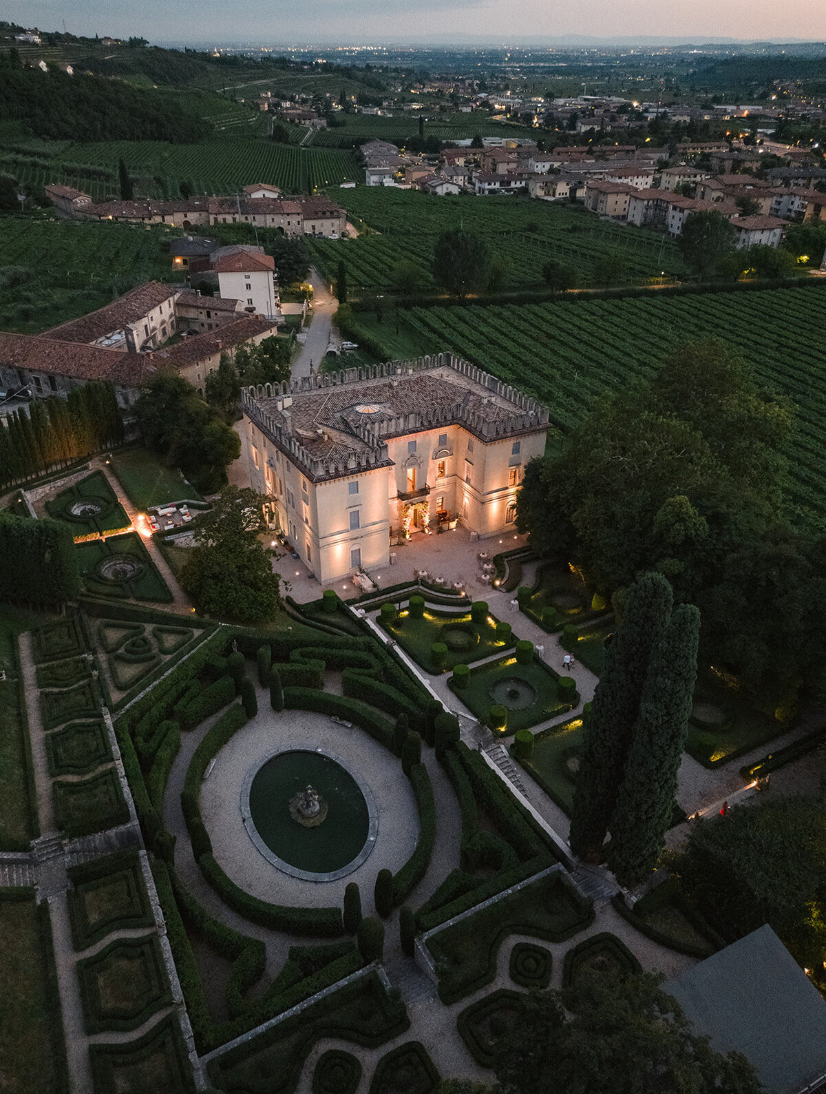 Verona-Italy-Desination-Wedding-Planner-Villa-Rizzardi-and-Palazzo-Verita-23