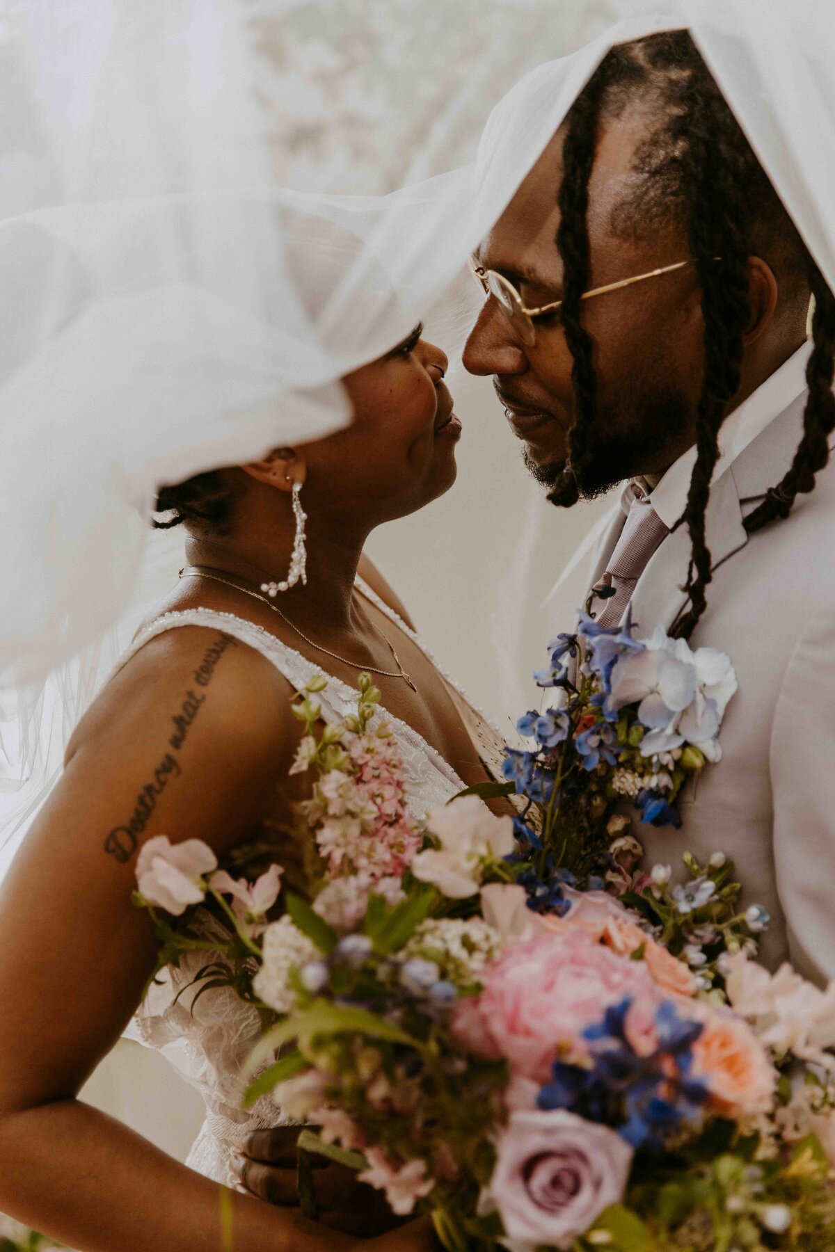 WHIMSICAL-GARDEN-WEDDING-SAVANNAH-BOTTLE-WORKS-BAREFOOT-ROYALTY-PHOTOGRAPHY138