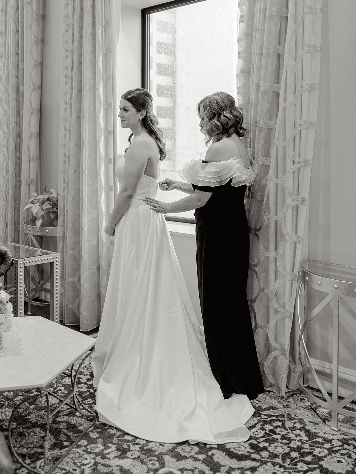 2024-04-20_Vittoria+NicholasBertlingWedding_MollyMurphyPhotography-11
