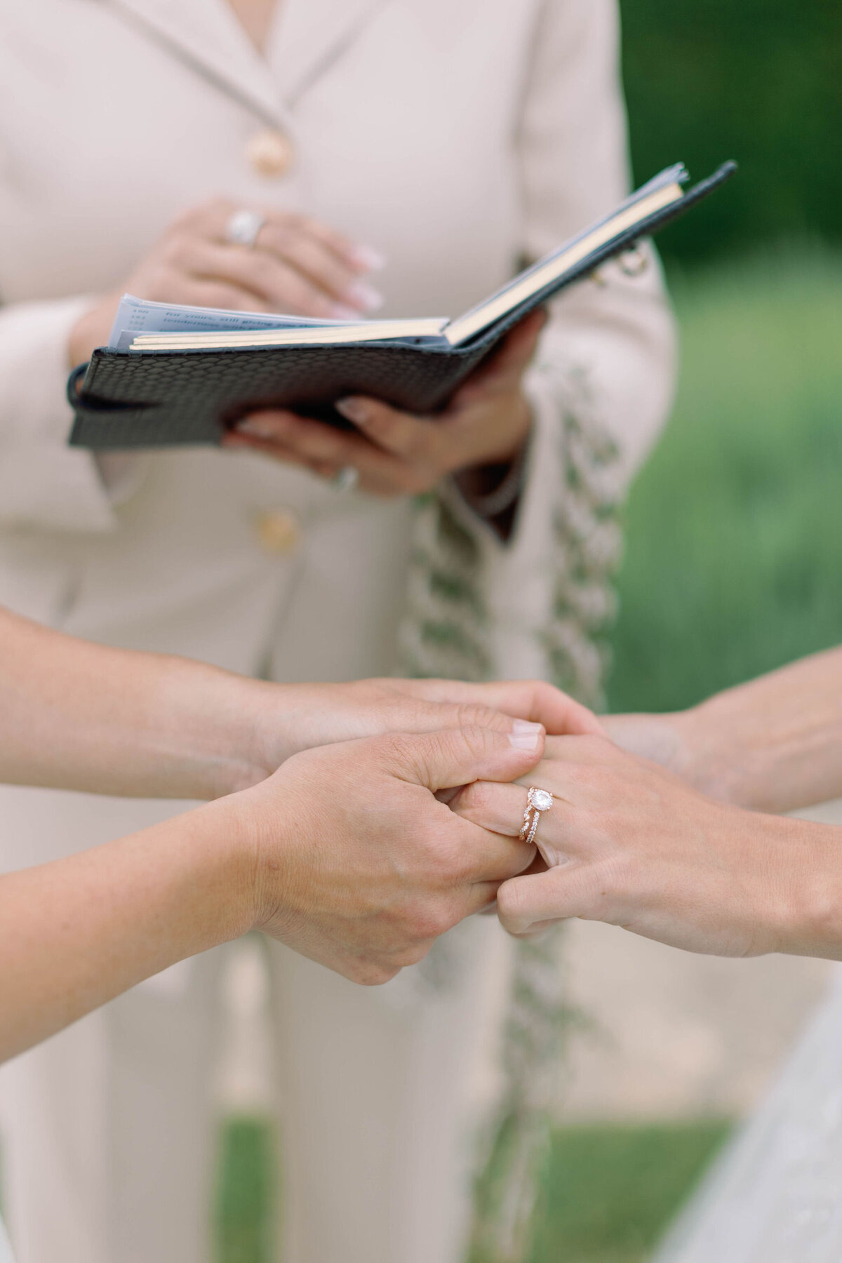 cotswolds-film-wedding-photographer-destination239