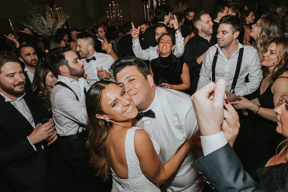 CORRIE-ZACH-NYC-WINTER-WEDDING-AT-GOTHAM-HALL_PHOTOS_BY_MARIA_B_LUNG_1369