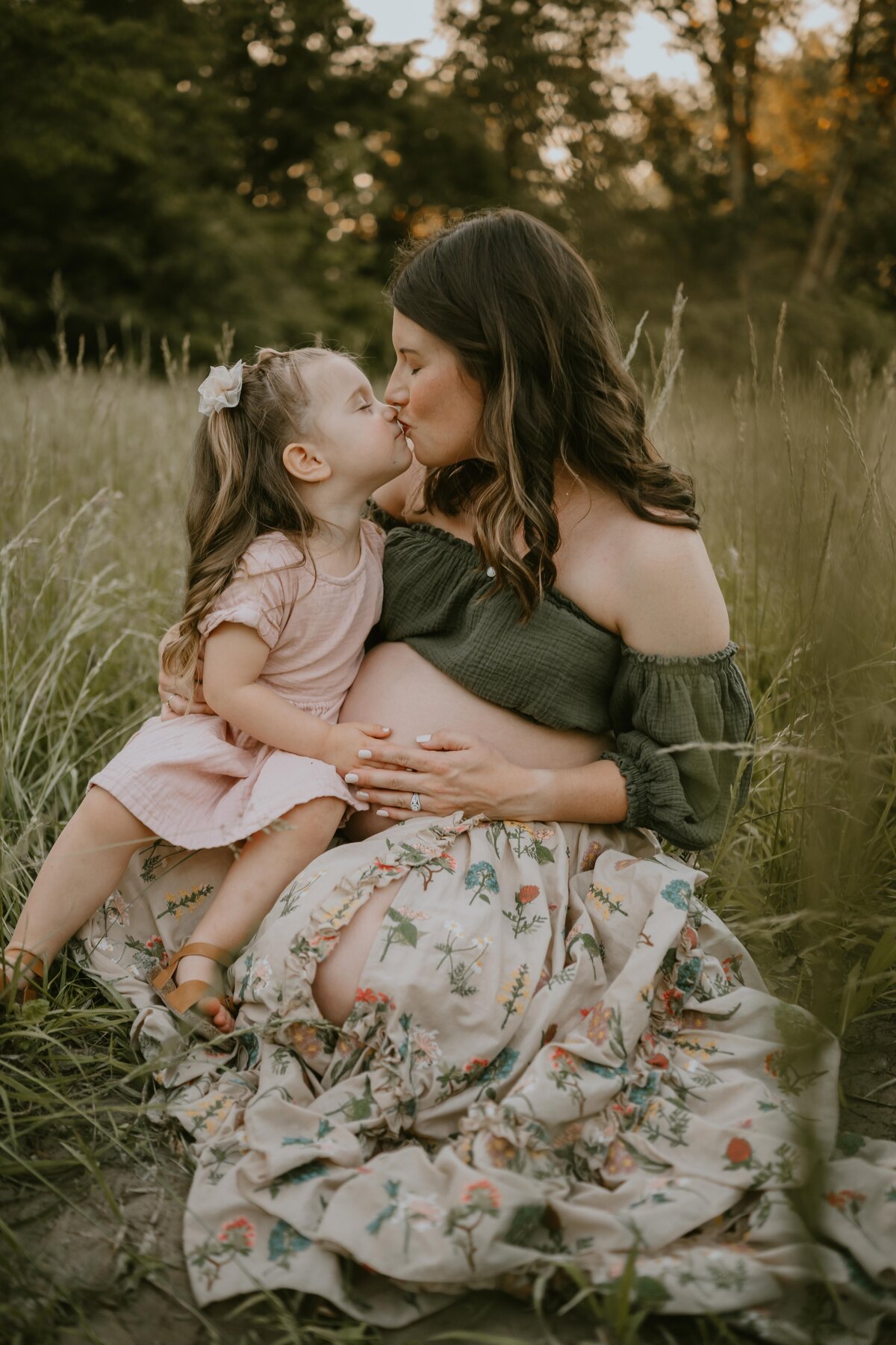 Tacoma maternity photography near me