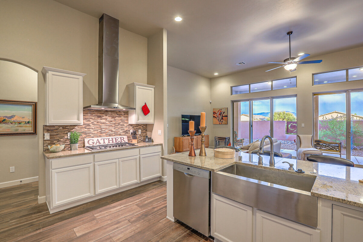 Rene Kessel Santa Fe NM Realtor Redondo Santa Fe StyleTours_-15