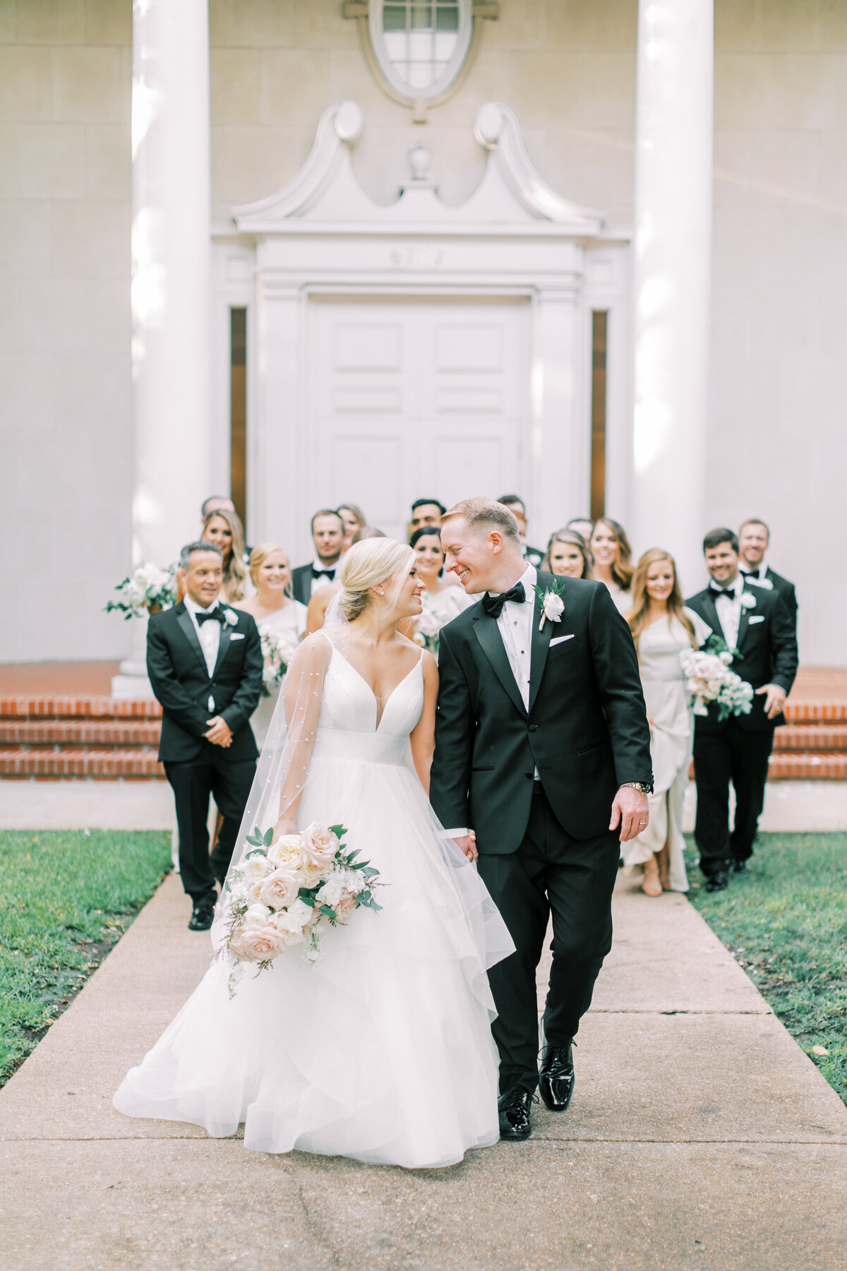 Classic Dallas Wedding at the Room on Main (28)