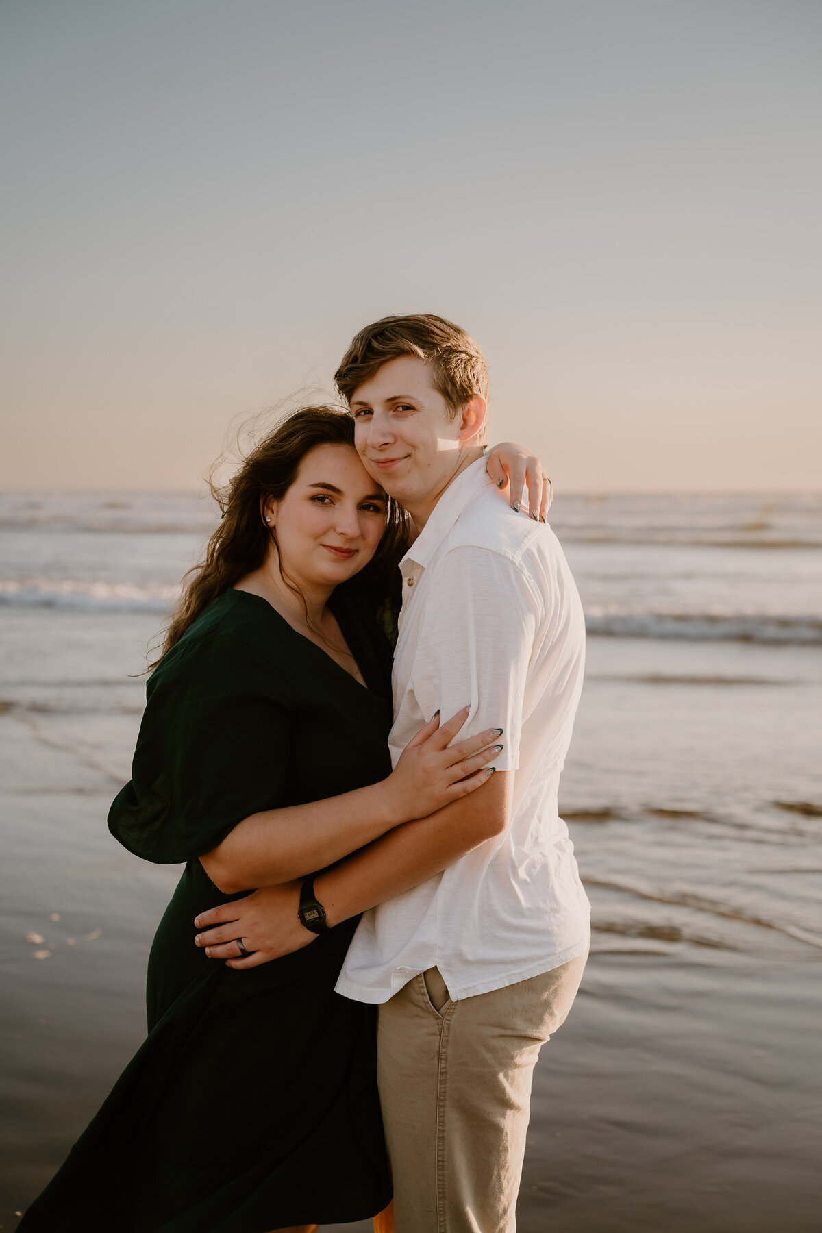 engagement photography on the oregon coast by magnolia june visuals