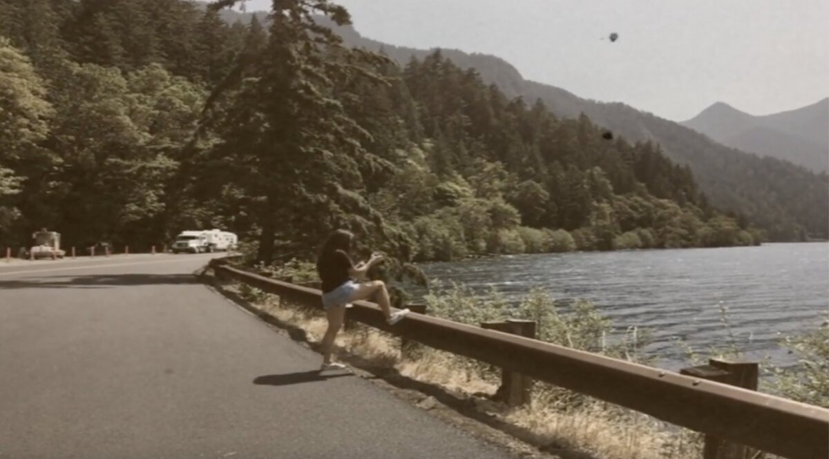 Lakeside-Roadside-Musician
