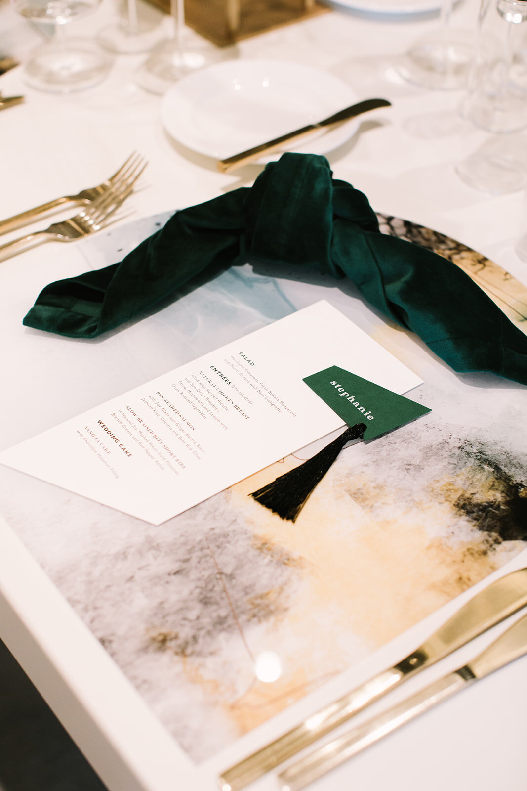 modern-wedding-green-menu-tassel