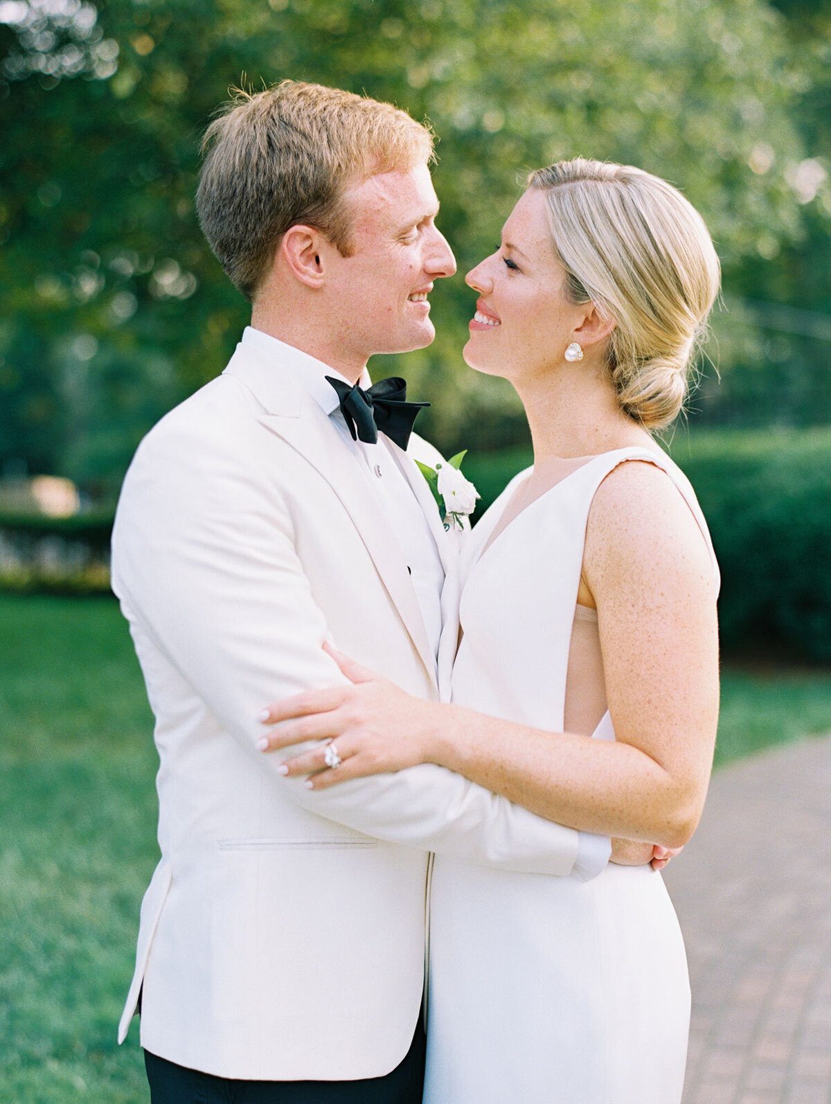 ally-bobby-photography-fine-art-wedding-NC-film513