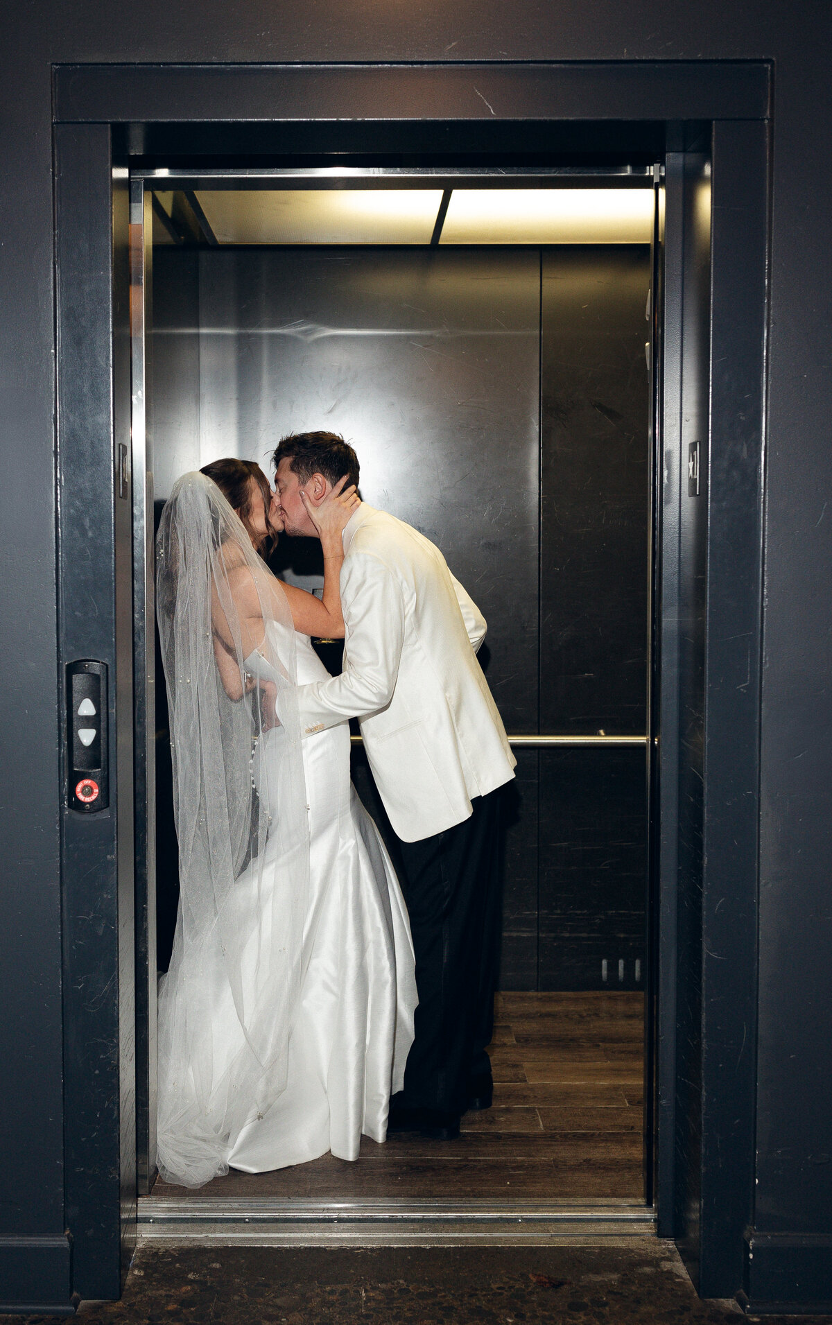 the-evergreen-portland-oregon-wedding-bridal-portraits-107