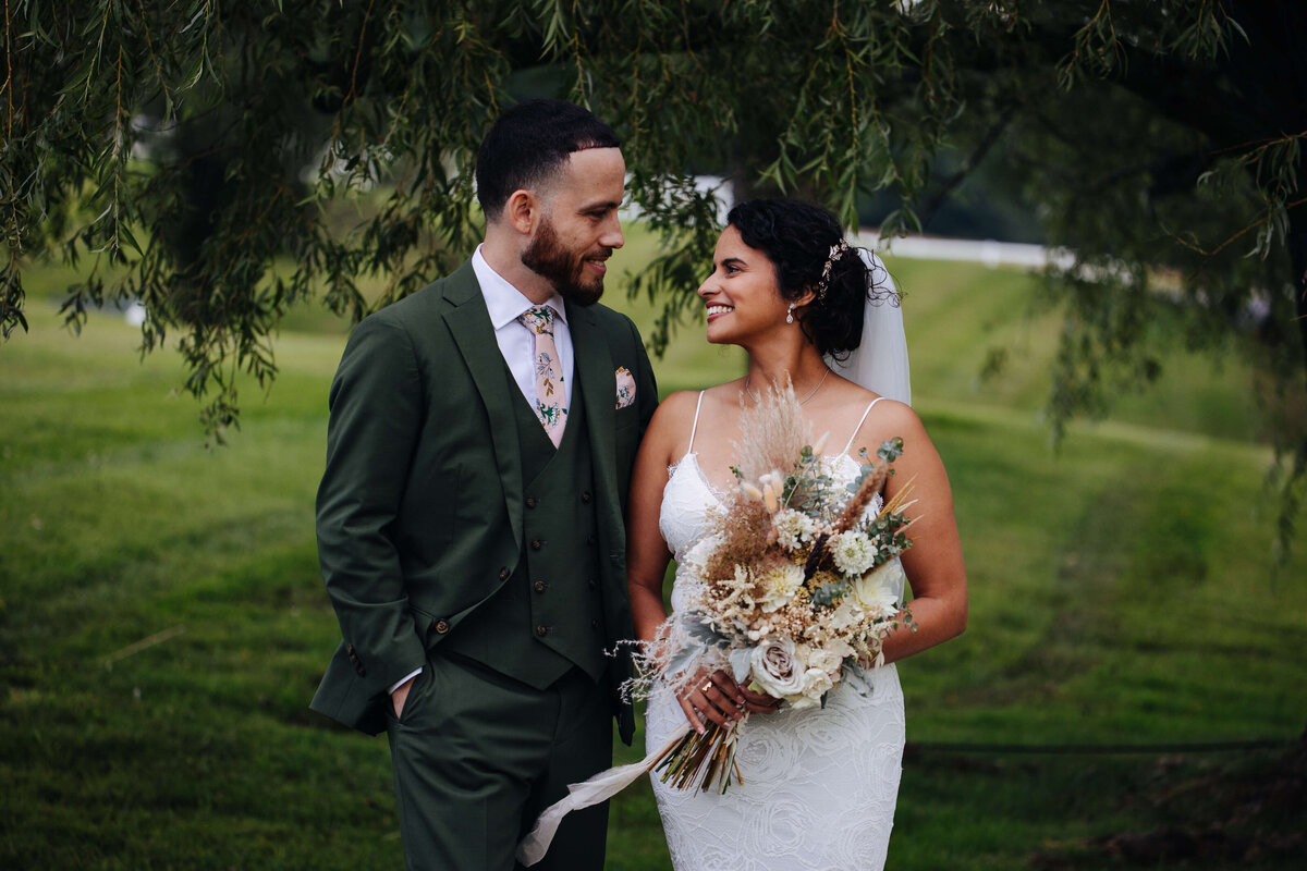 stone-tavern-farm-wedding-01