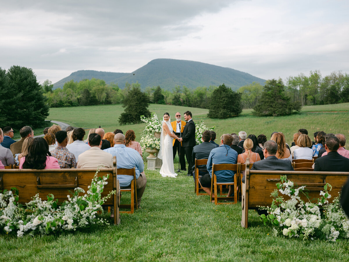 Big Spring Farm Wedding Photographer Kristen Weaver Photography VA Wedding Worldwide Wedding Editorial Fashion Chic Clean Film-1281