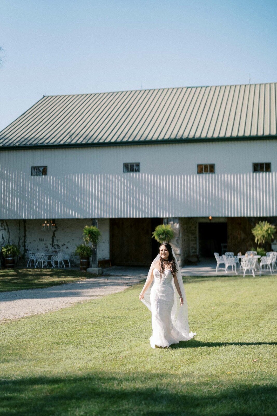 W11-Wedding-Photos-Caledon-Valley-Estate-Eleanor-and-Michael-2024-11-02-2500px-1071