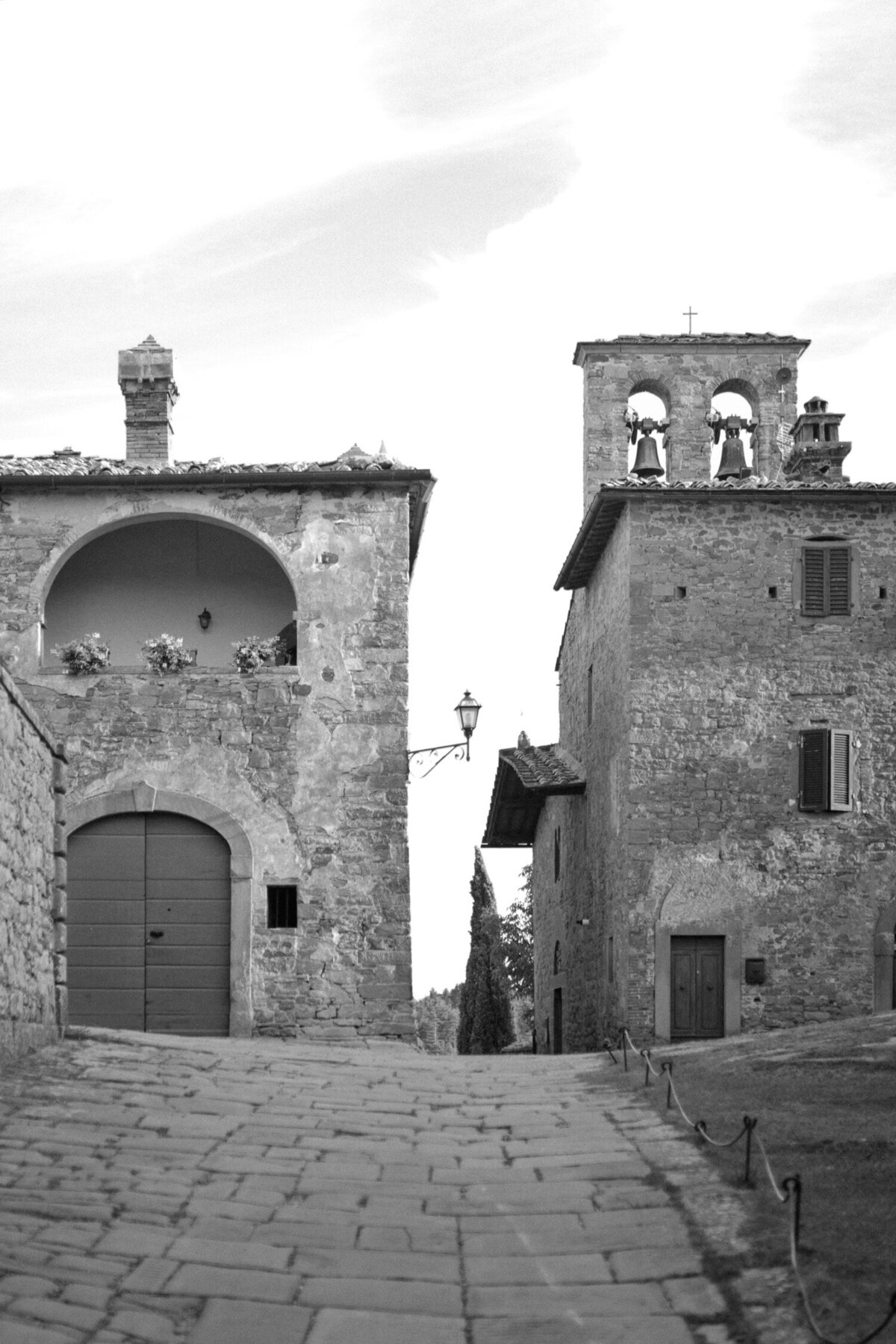 012_Tuscany_Castello_Di_Gargonza_Destination_Wedding_Photographer_Destination wedding photographer in Tuscany at Castello di Gargonza. Captured by Flora and Grace photography. 