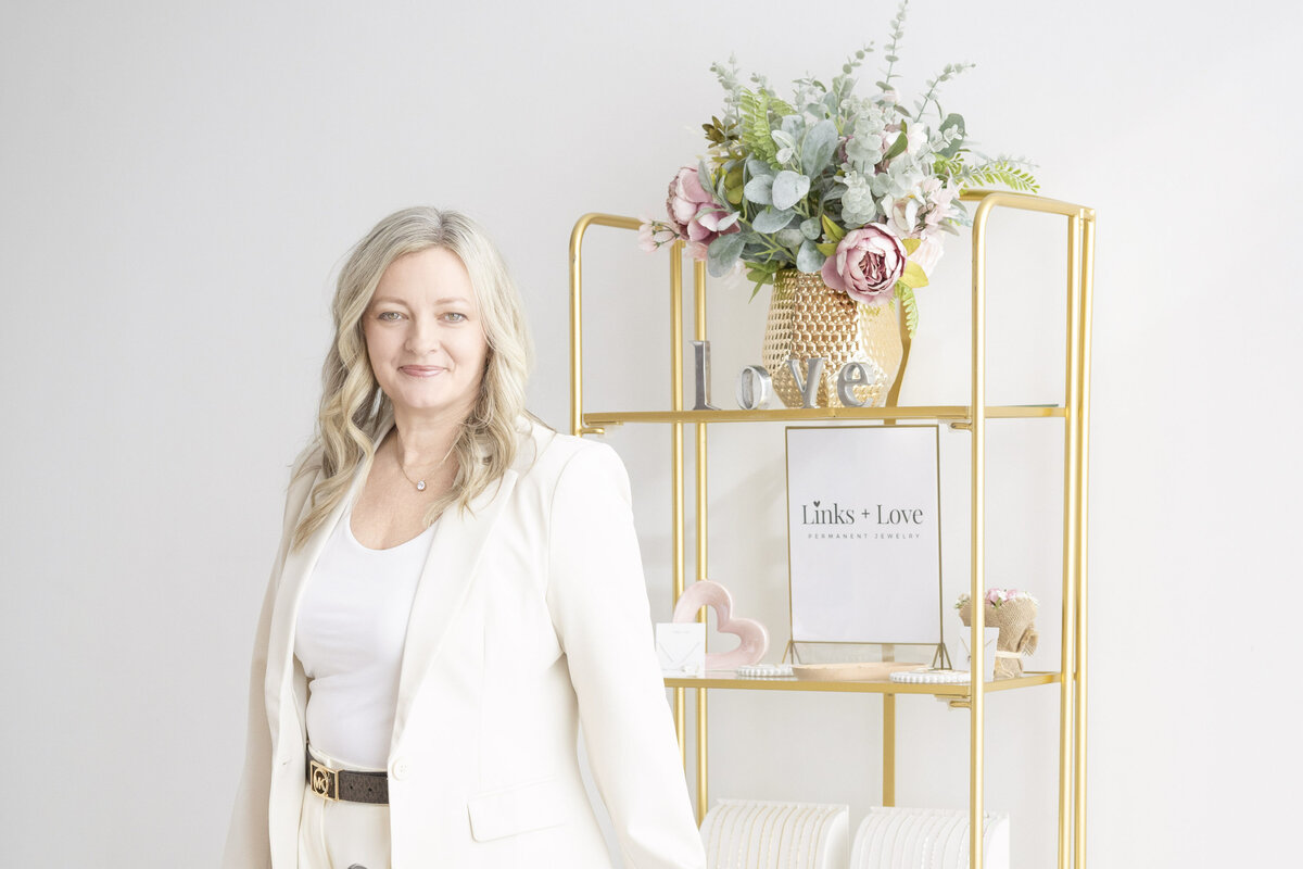 Links-and-love-cincinnati-personal-branding-Jennifer Blackburn-your-brand-compass-4727