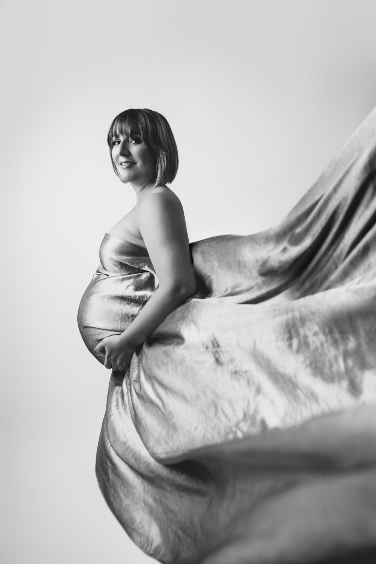 MiniAnnaPhotography2023-Jenna-Maternity-1628-Editsrgb-evsrgb-bw3000