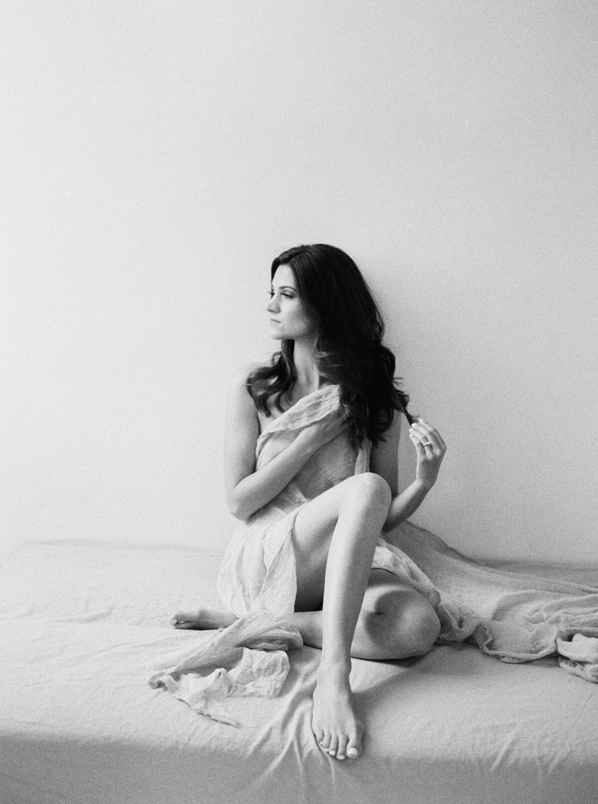 seattle-black-white-film-boudoir-seattle