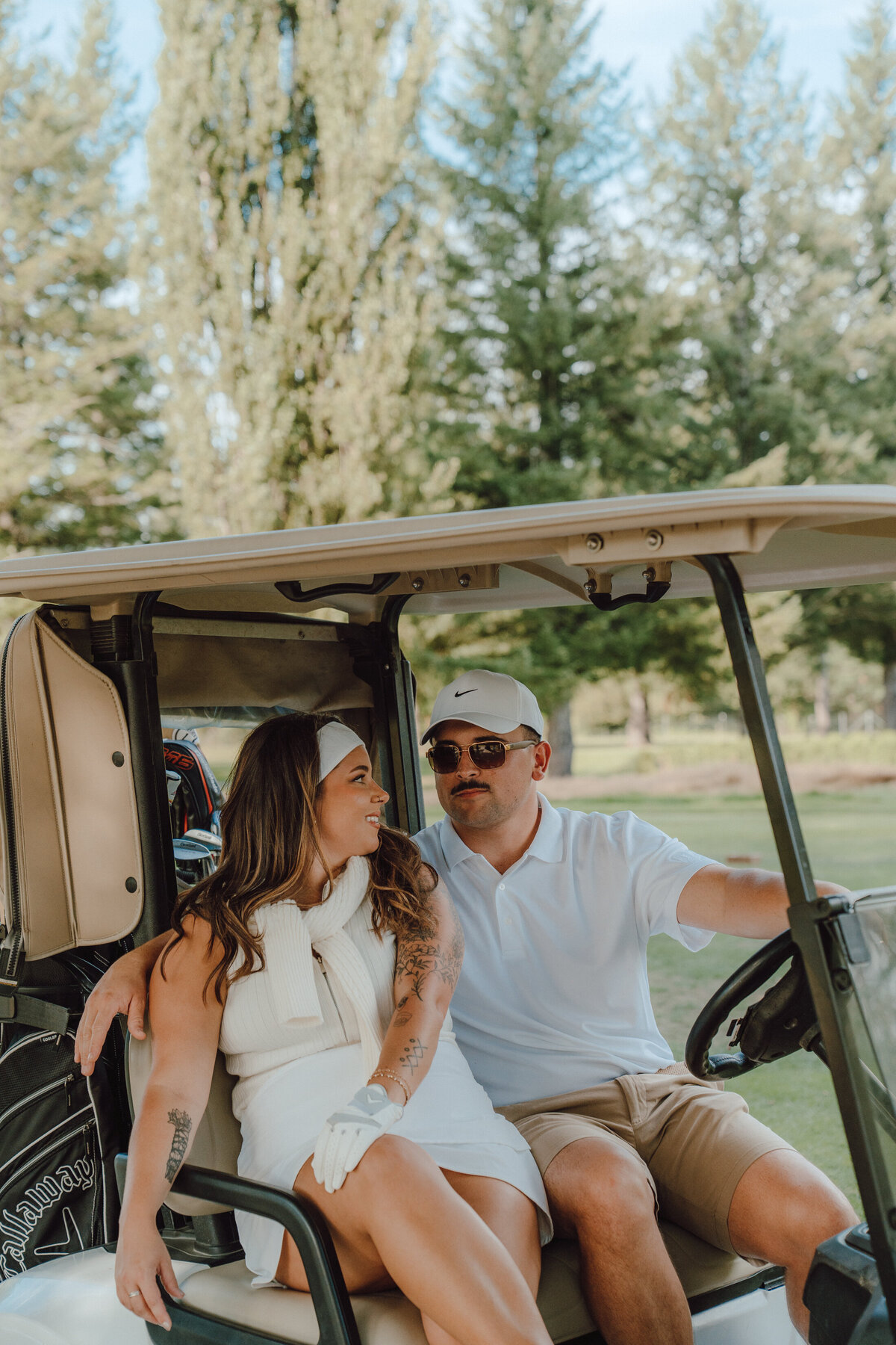 Mount-Si-Golf-Course-Couples-Photos-34