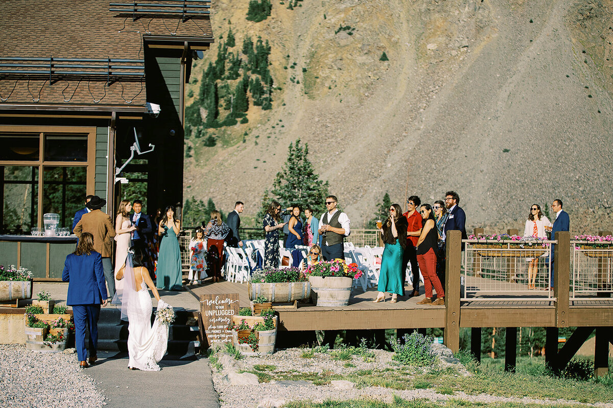 black-mountain-lodge-wedding-cocktail-hour-1