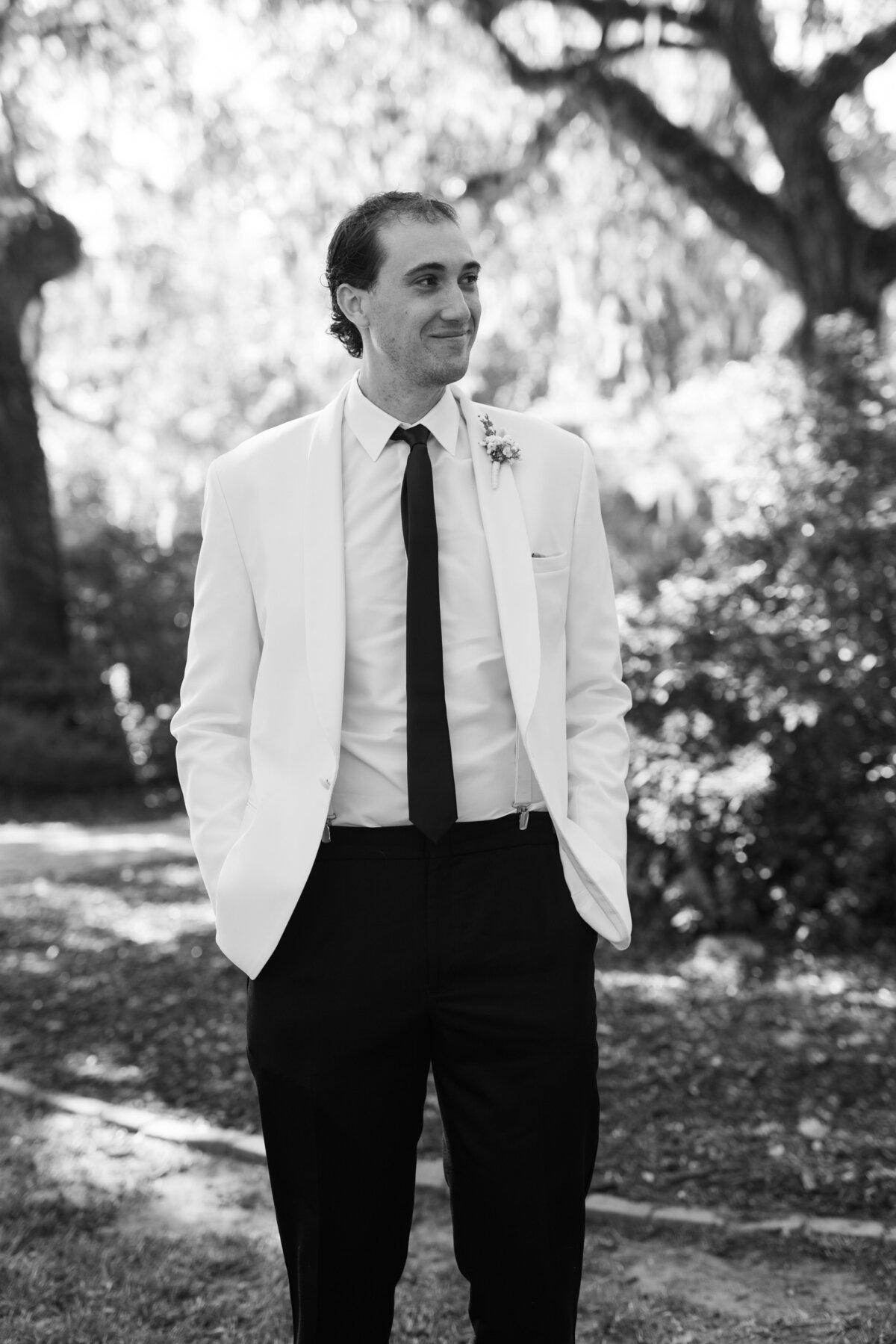 Groom getting ready at Wingate Place in Charleston South Carolina