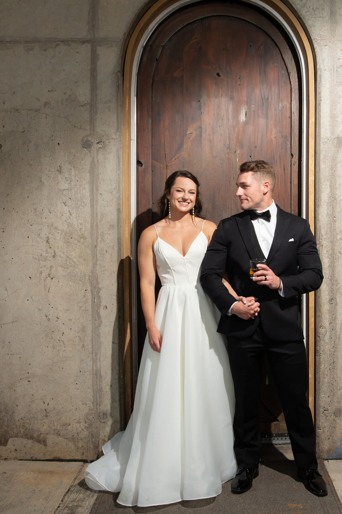 loudoun-studios-wedding-bluemont-blue-valley-vineyards-virginia00029