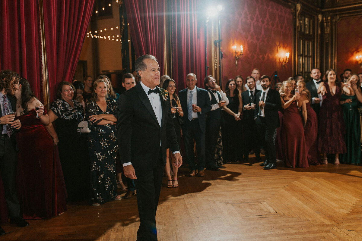WELLING-FLORES.Wedding.EngineersClub-rcptn-215