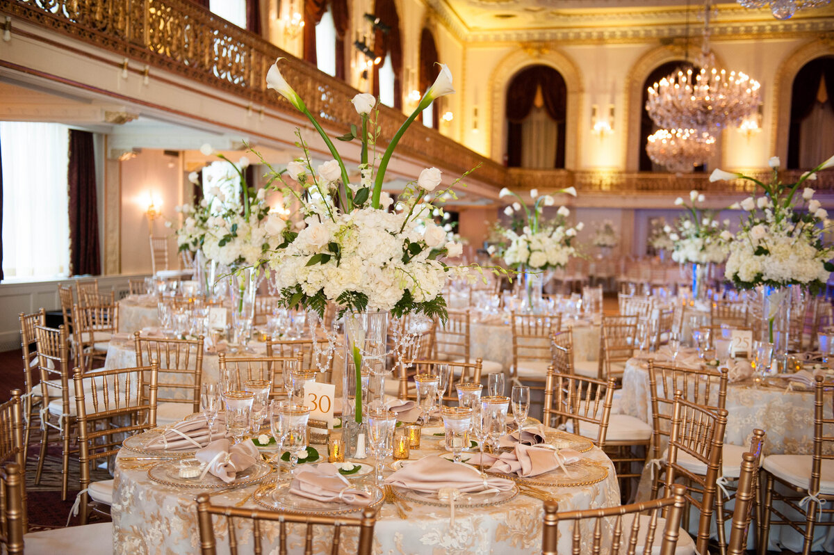 wedding reception decor with calla lillites