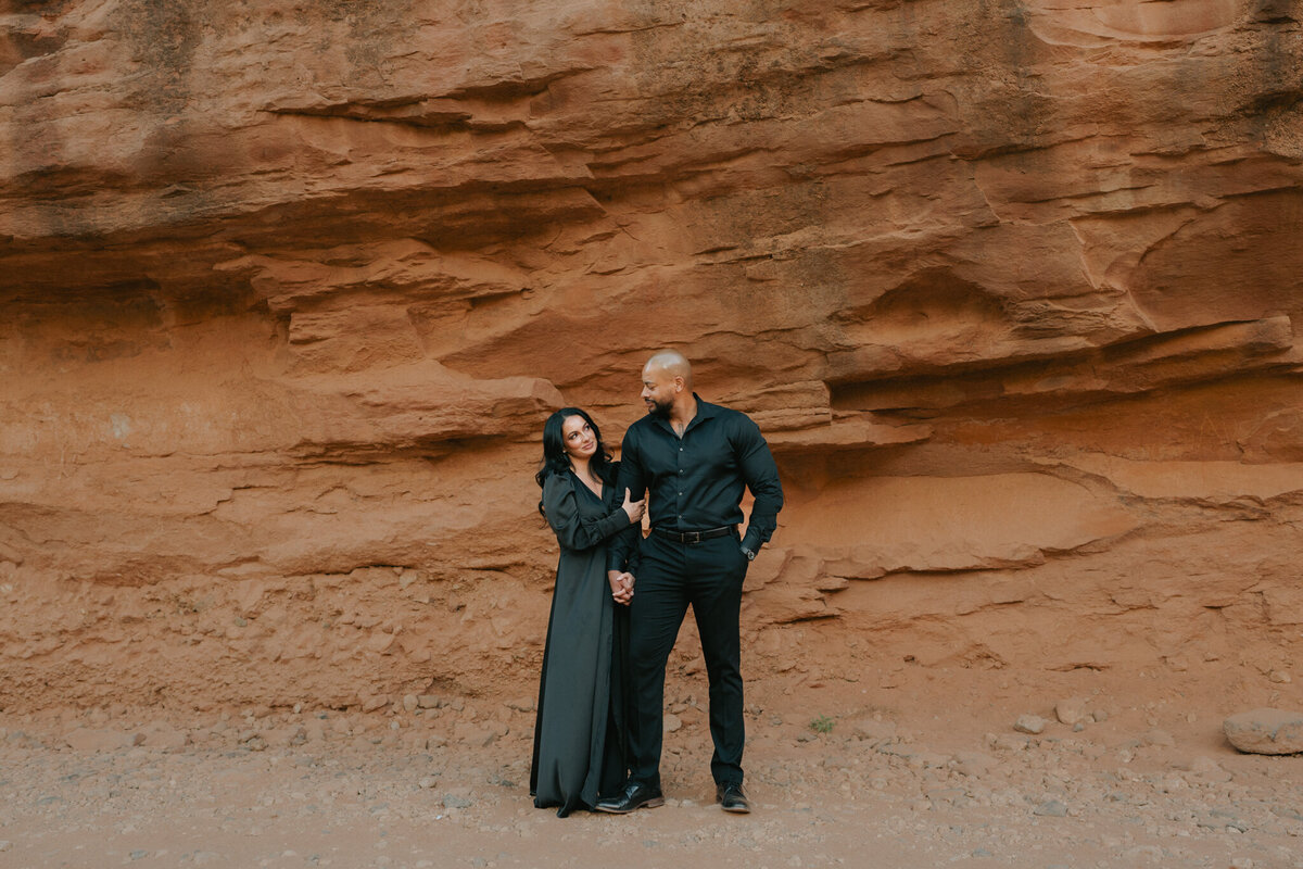 Sarah Folkers Photo Sedona Merry Go Round Rock Elopement Engagement-4