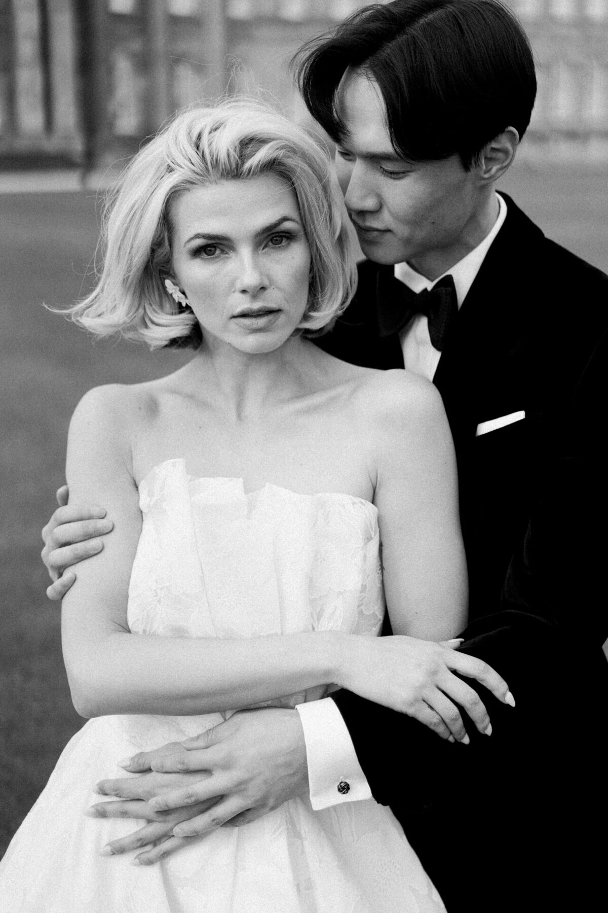 wedding couple portrait in black and white