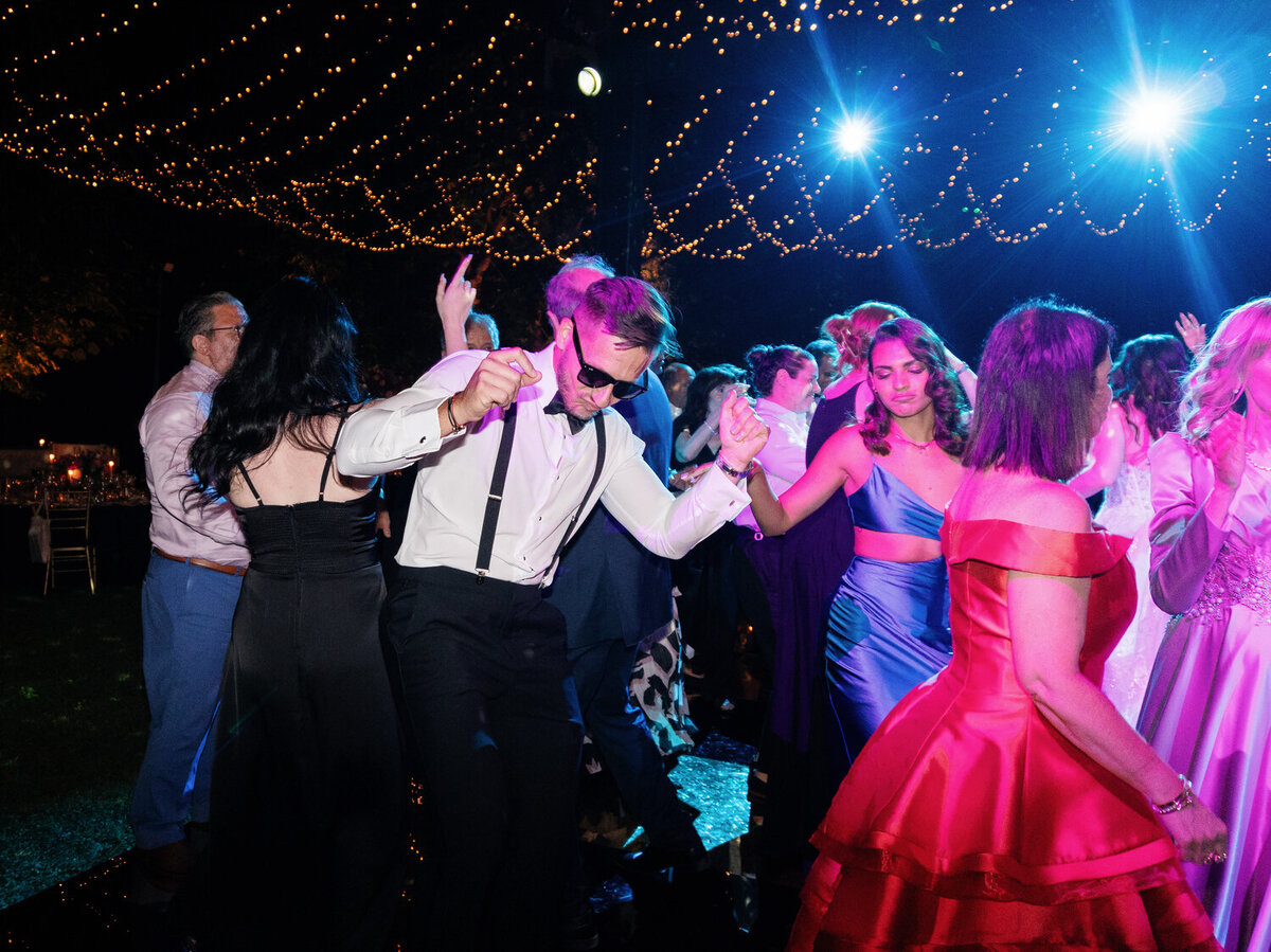 210-Guests-Dancing-Wildly-in-Florence