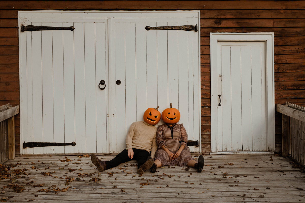 engagement-couple-session-intimate-outdoots-adventurous-high-park-halloween-spooky33