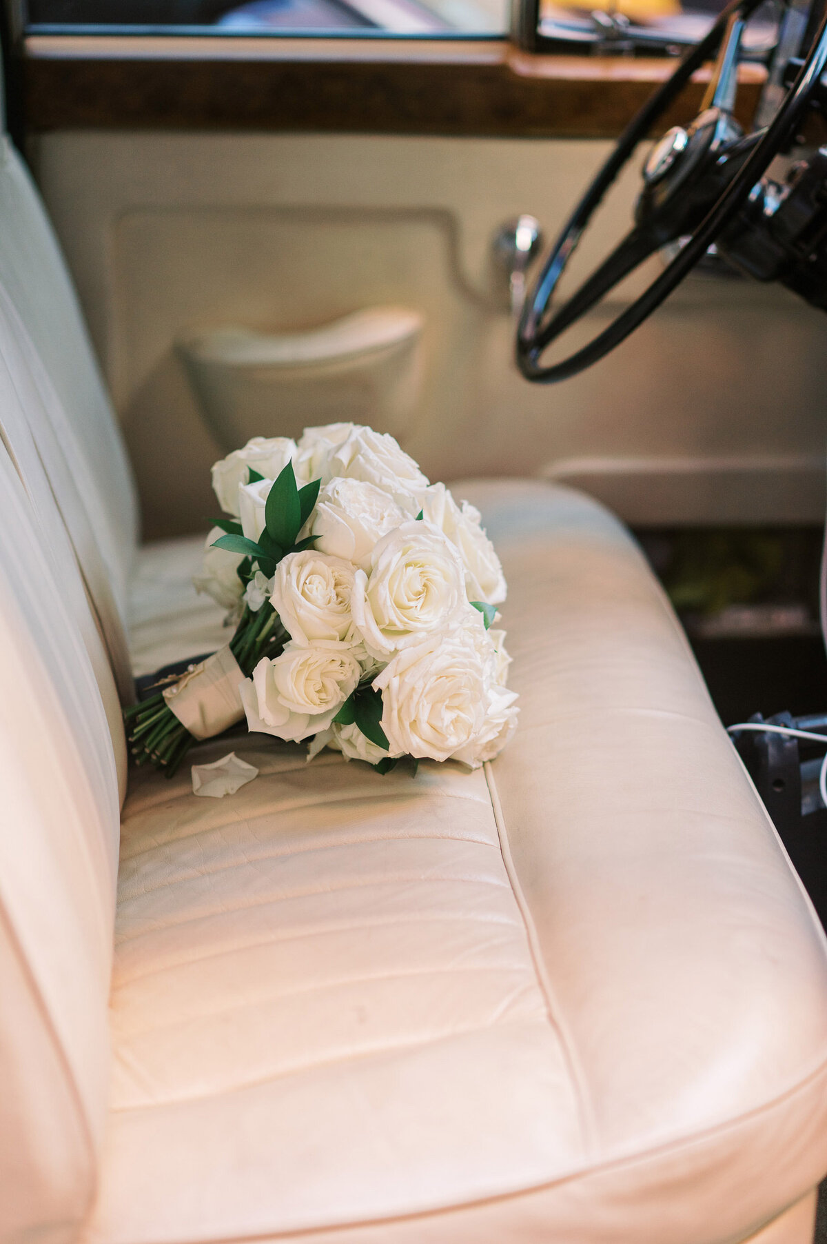 Kate-Murtaugh-Events-wedding-planner-rose-bouquet