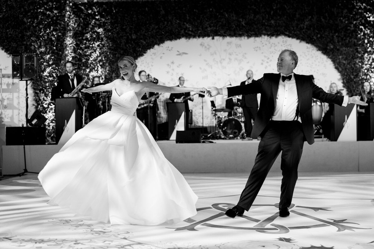 chicago-luxury-winter-wedding-at-old-st-pats-115