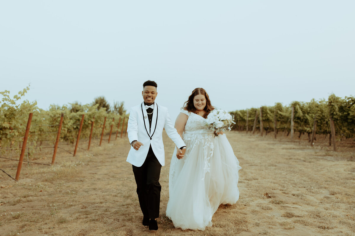 AuroraVineyardsWeddingAuroraVineyardsWedding