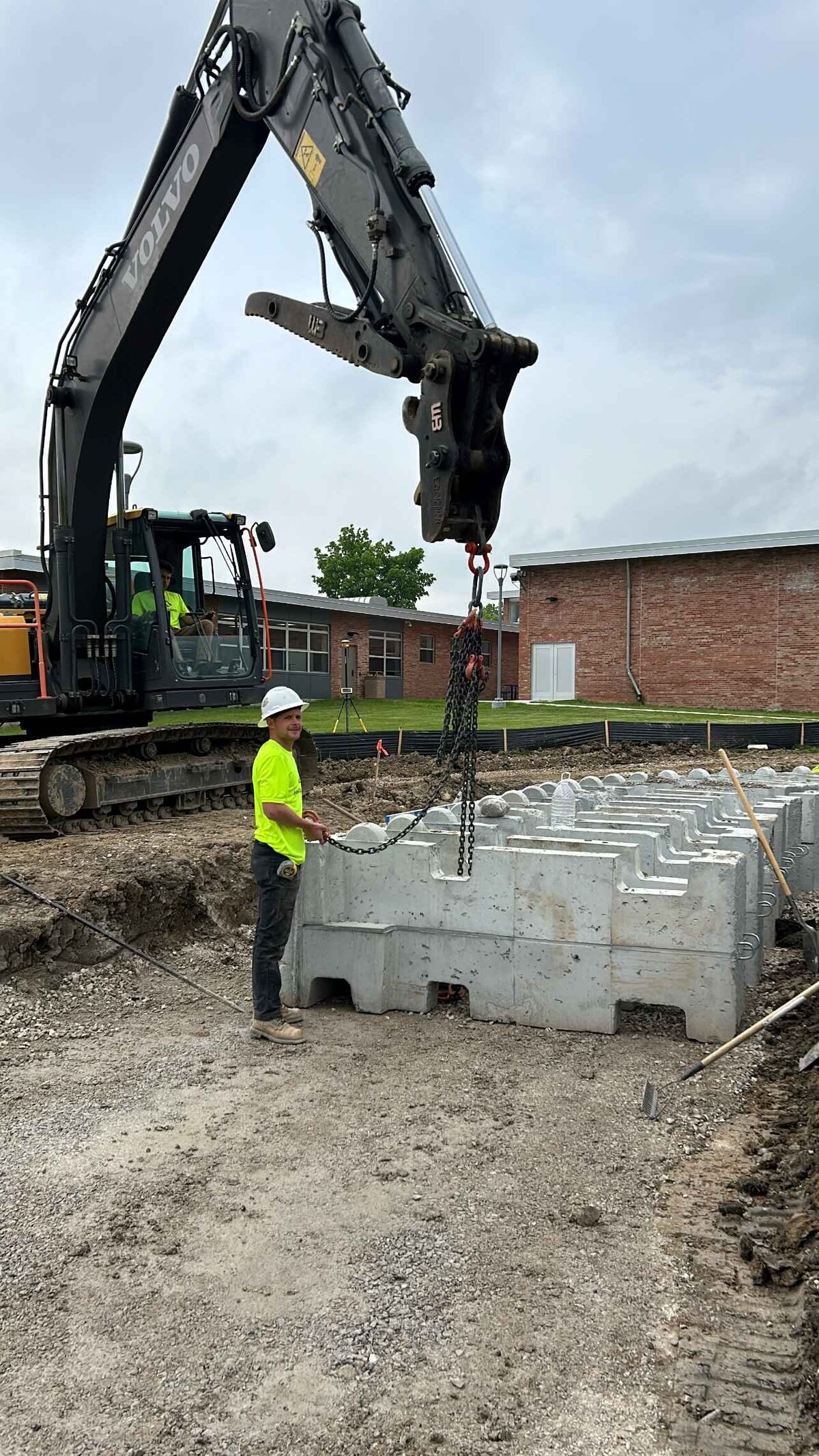 redi-rock-wall-placement-highland-services