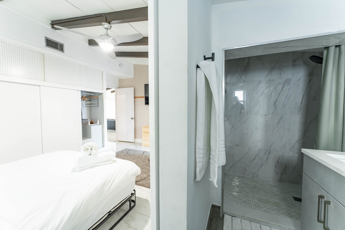 Bathroom 1 (3)