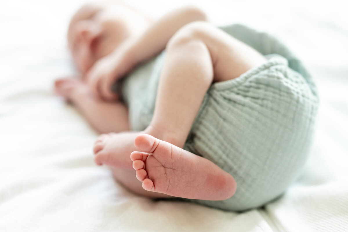 in-home-newborn-photo-shoot-13