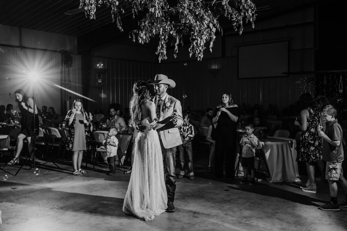 rustic-ranch-wedding-Native-Roaming-Photography-94