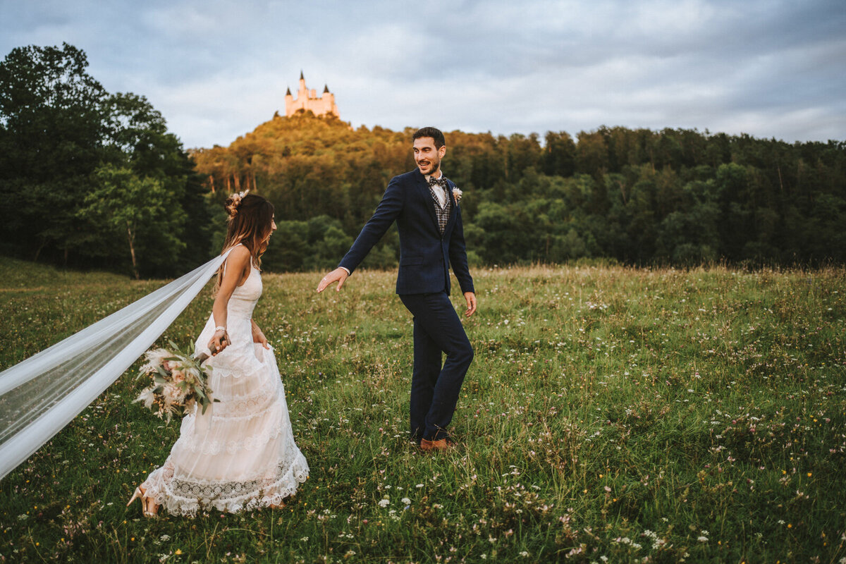 Hochzeitsfotograf-Freiburg-Hochzeitsfotograf-in-Freiburg-Hochzeit-rustikal-boho-Heiraten-Scheune-43