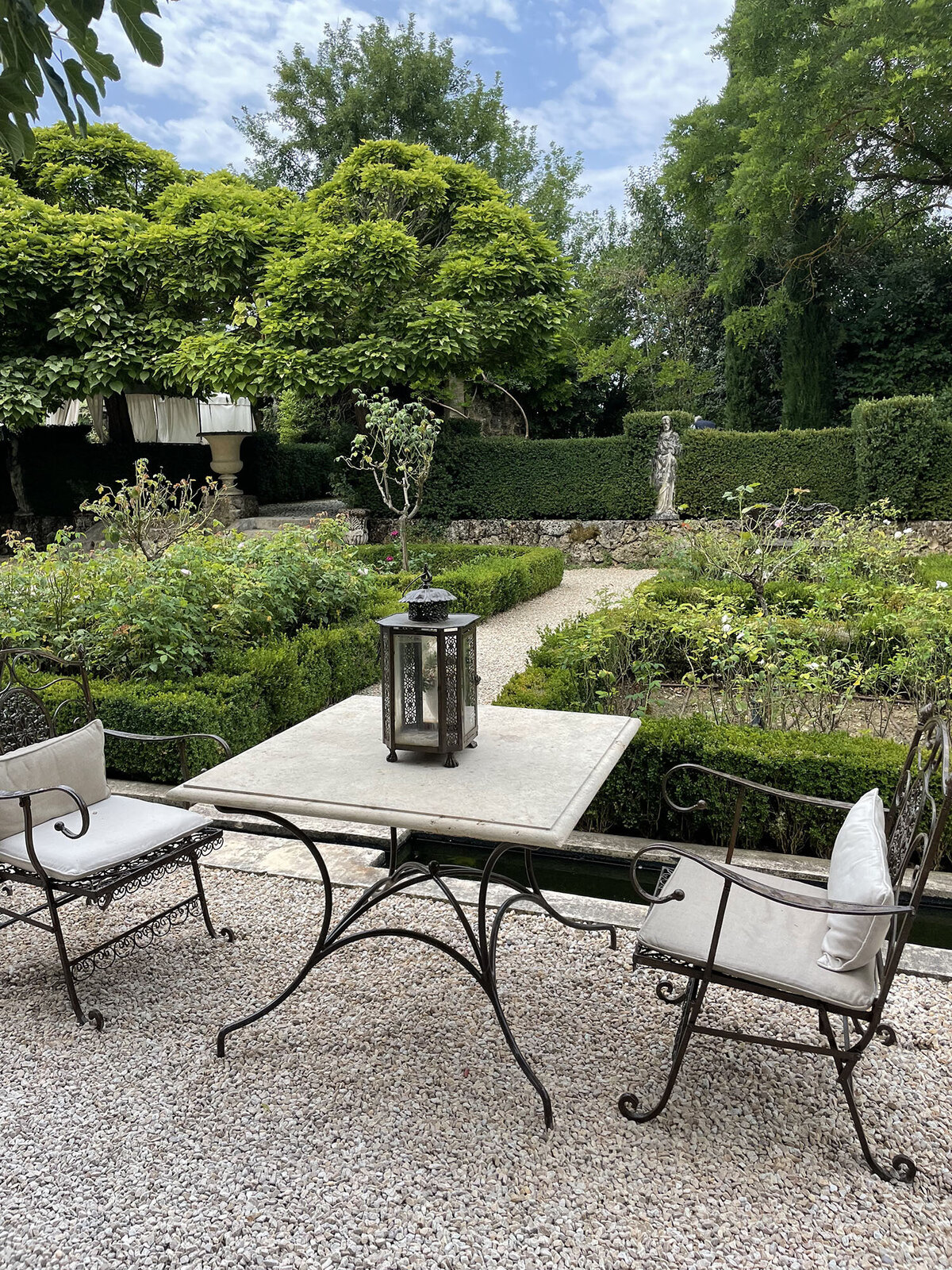 Borgo-Santo-Pietro-Willow-and-Oak-Events-BTS-17